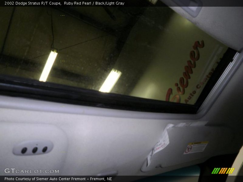 Ruby Red Pearl / Black/Light Gray 2002 Dodge Stratus R/T Coupe