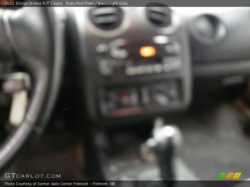 Ruby Red Pearl / Black/Light Gray 2002 Dodge Stratus R/T Coupe