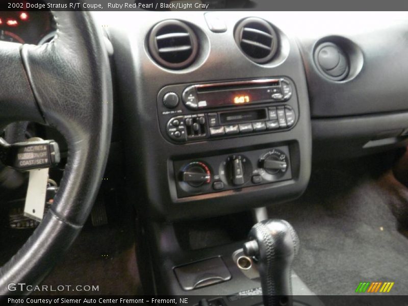 Ruby Red Pearl / Black/Light Gray 2002 Dodge Stratus R/T Coupe