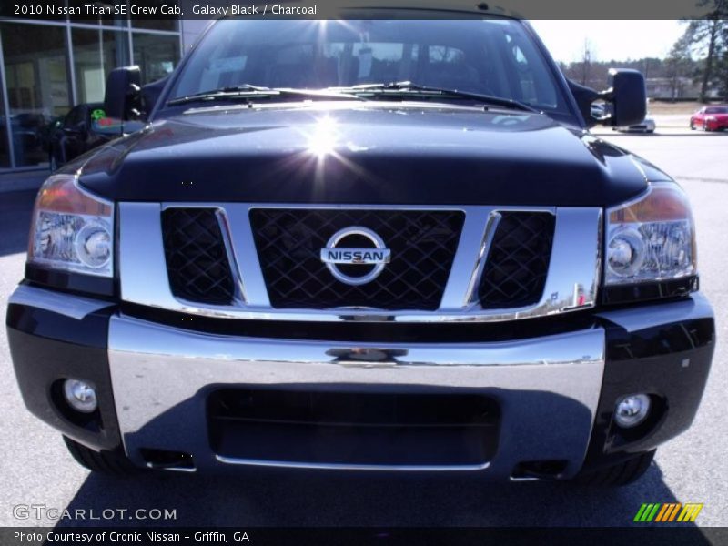 Galaxy Black / Charcoal 2010 Nissan Titan SE Crew Cab