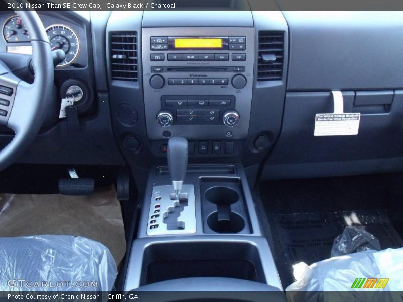 Galaxy Black / Charcoal 2010 Nissan Titan SE Crew Cab