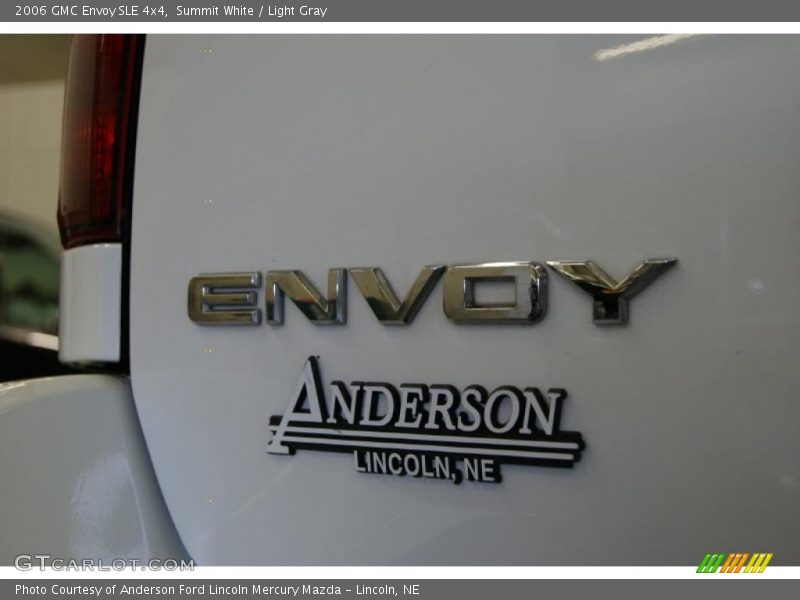 Summit White / Light Gray 2006 GMC Envoy SLE 4x4