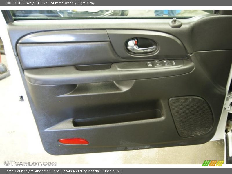 Summit White / Light Gray 2006 GMC Envoy SLE 4x4