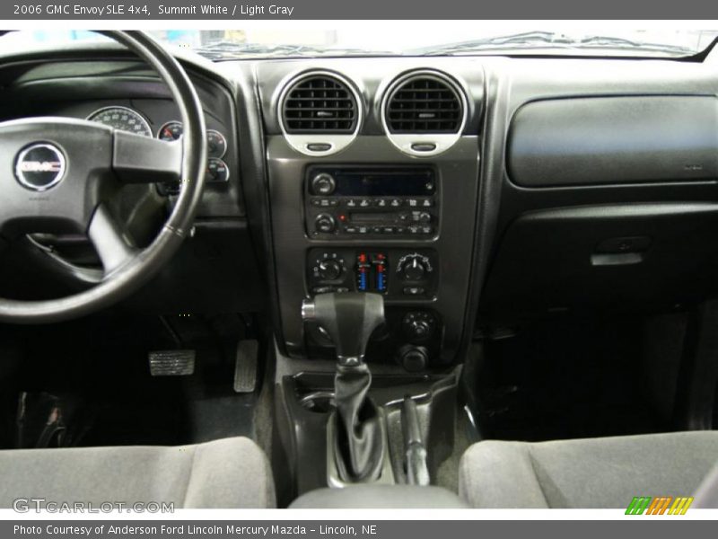 Summit White / Light Gray 2006 GMC Envoy SLE 4x4