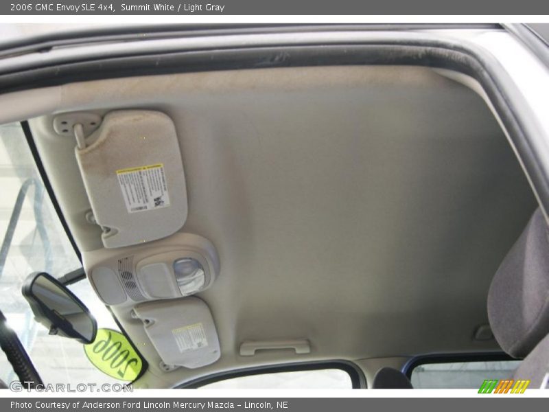 Summit White / Light Gray 2006 GMC Envoy SLE 4x4