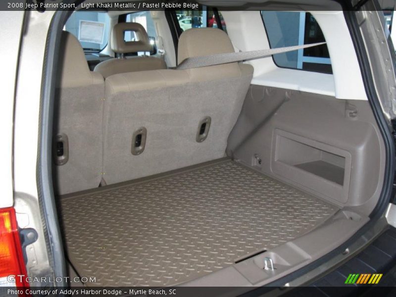 Light Khaki Metallic / Pastel Pebble Beige 2008 Jeep Patriot Sport