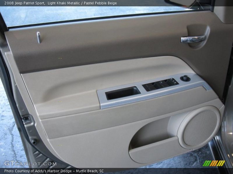 Light Khaki Metallic / Pastel Pebble Beige 2008 Jeep Patriot Sport