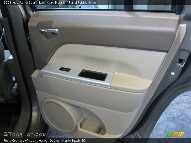 Light Khaki Metallic / Pastel Pebble Beige 2008 Jeep Patriot Sport