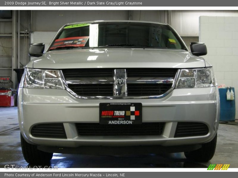 Bright Silver Metallic / Dark Slate Gray/Light Graystone 2009 Dodge Journey SE