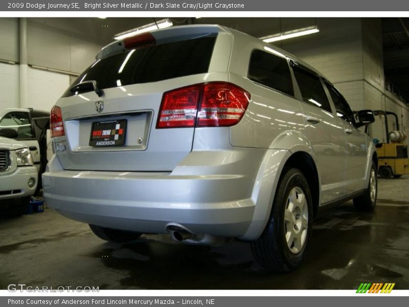 Bright Silver Metallic / Dark Slate Gray/Light Graystone 2009 Dodge Journey SE
