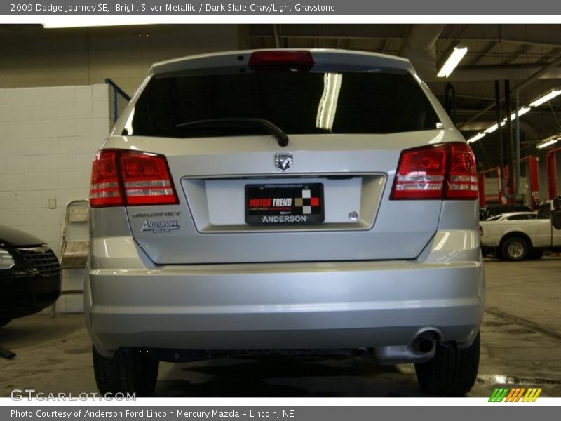 Bright Silver Metallic / Dark Slate Gray/Light Graystone 2009 Dodge Journey SE