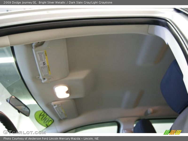 Bright Silver Metallic / Dark Slate Gray/Light Graystone 2009 Dodge Journey SE