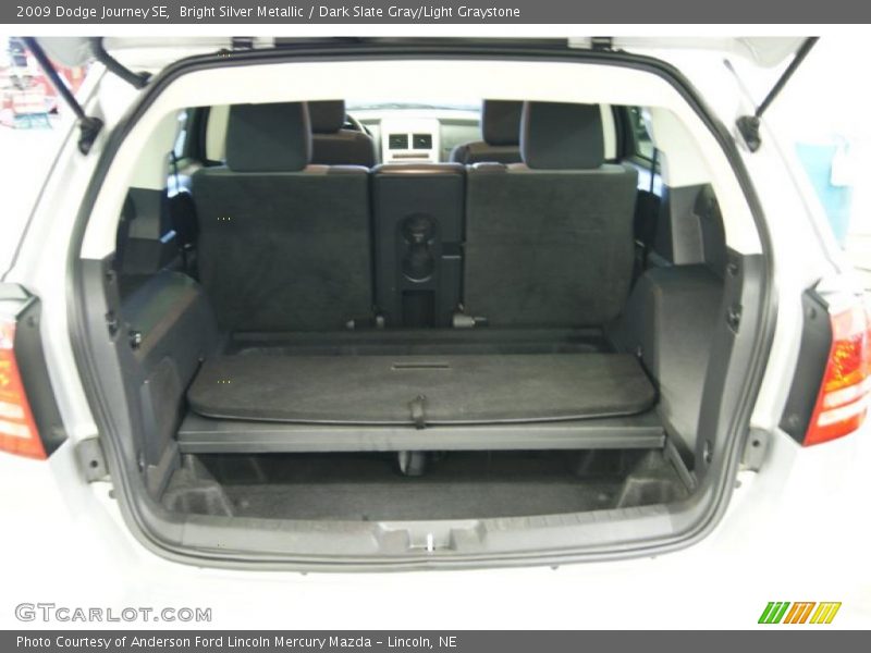Bright Silver Metallic / Dark Slate Gray/Light Graystone 2009 Dodge Journey SE
