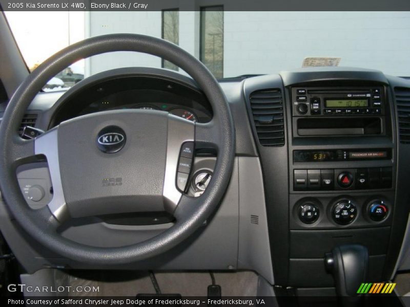 Ebony Black / Gray 2005 Kia Sorento LX 4WD