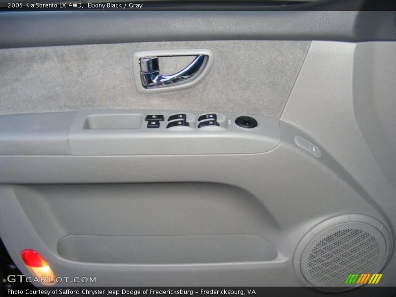 Ebony Black / Gray 2005 Kia Sorento LX 4WD