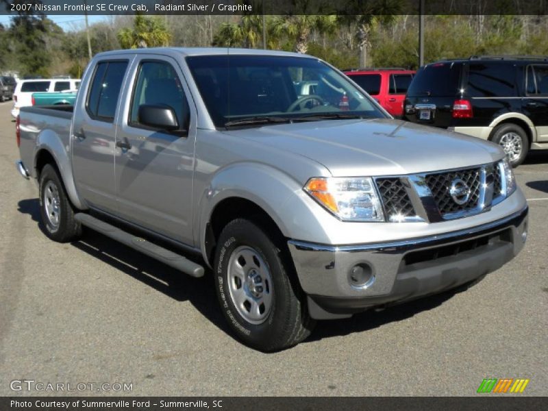 Radiant Silver / Graphite 2007 Nissan Frontier SE Crew Cab