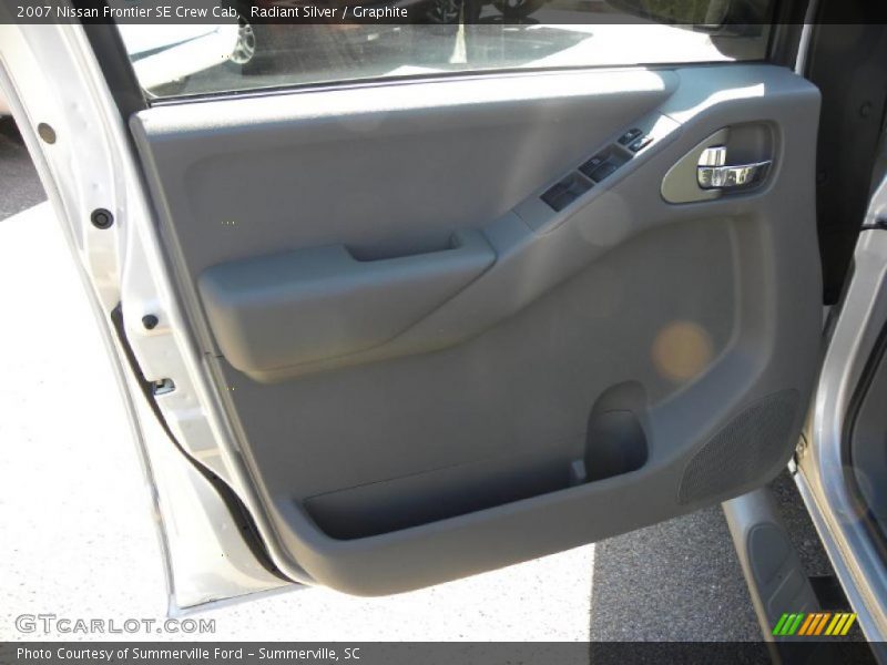 Radiant Silver / Graphite 2007 Nissan Frontier SE Crew Cab