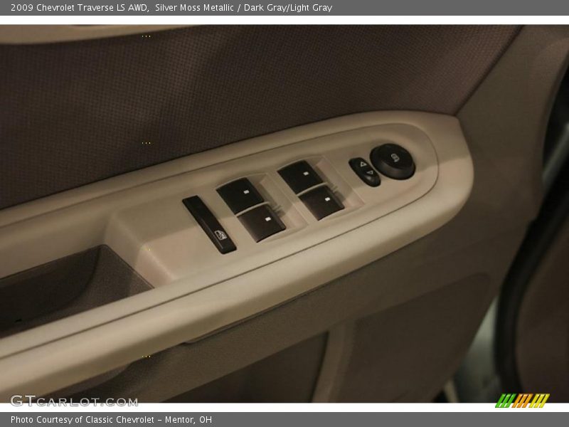 Silver Moss Metallic / Dark Gray/Light Gray 2009 Chevrolet Traverse LS AWD