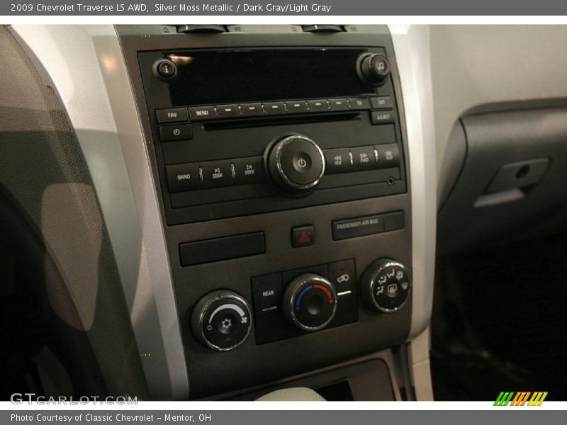 Silver Moss Metallic / Dark Gray/Light Gray 2009 Chevrolet Traverse LS AWD