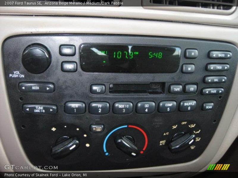 Arizona Beige Metallic / Medium/Dark Pebble 2007 Ford Taurus SE