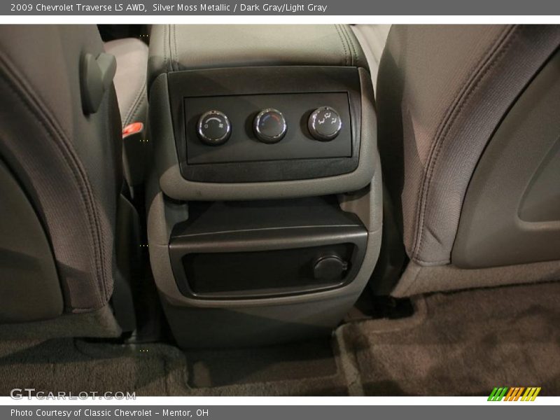 Silver Moss Metallic / Dark Gray/Light Gray 2009 Chevrolet Traverse LS AWD