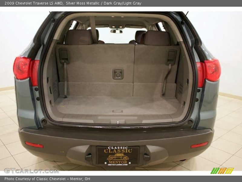 Silver Moss Metallic / Dark Gray/Light Gray 2009 Chevrolet Traverse LS AWD