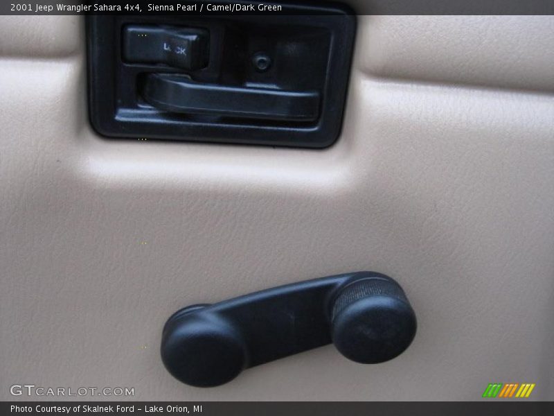 Sienna Pearl / Camel/Dark Green 2001 Jeep Wrangler Sahara 4x4