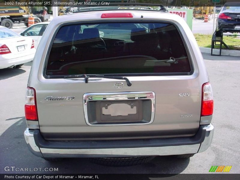 Millennium Silver Metallic / Gray 2002 Toyota 4Runner SR5