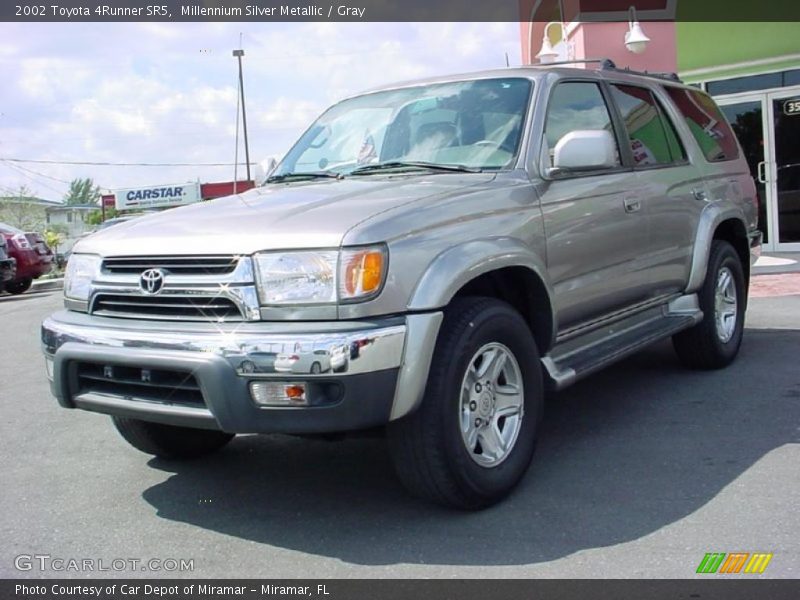 Millennium Silver Metallic / Gray 2002 Toyota 4Runner SR5