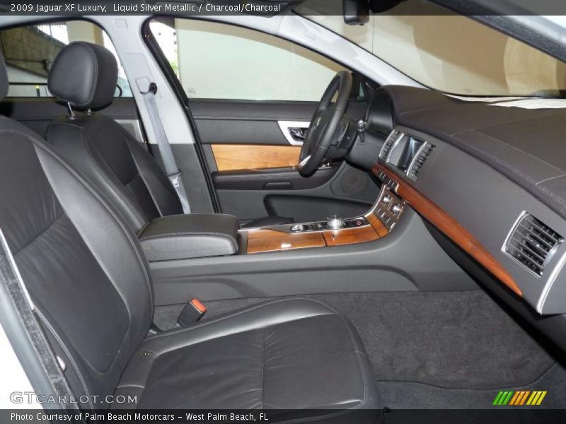 Liquid Silver Metallic / Charcoal/Charcoal 2009 Jaguar XF Luxury