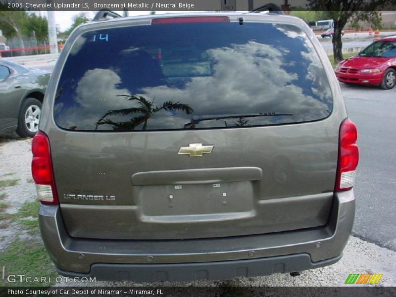 Bronzemist Metallic / Neutral Beige 2005 Chevrolet Uplander LS