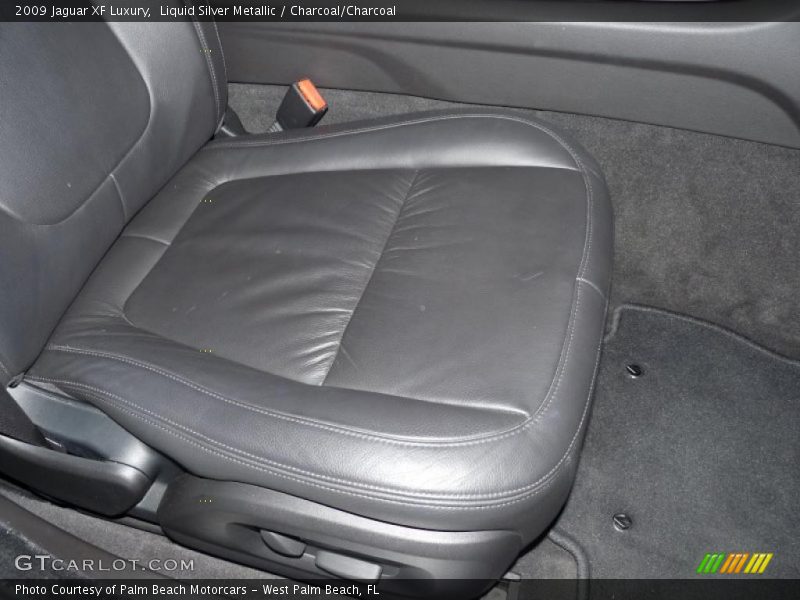 Liquid Silver Metallic / Charcoal/Charcoal 2009 Jaguar XF Luxury