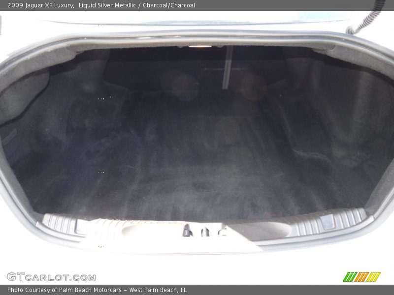 Liquid Silver Metallic / Charcoal/Charcoal 2009 Jaguar XF Luxury