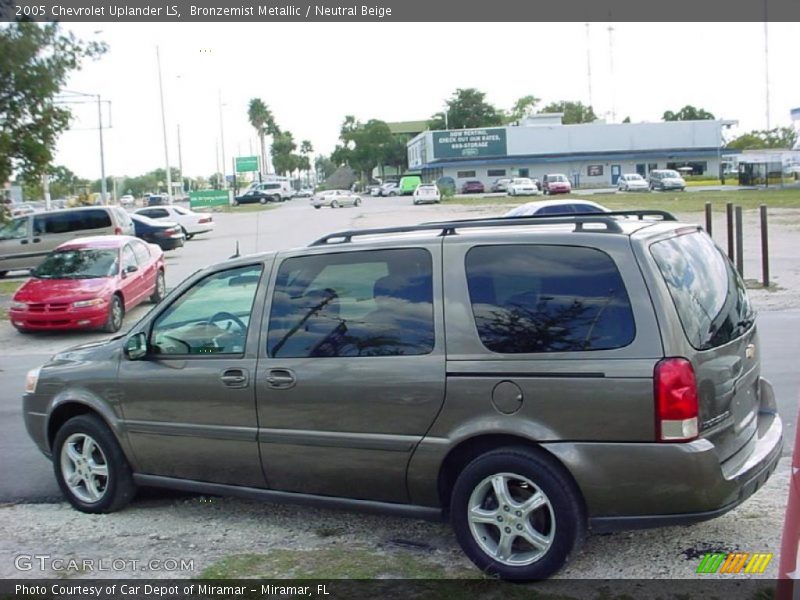 Bronzemist Metallic / Neutral Beige 2005 Chevrolet Uplander LS