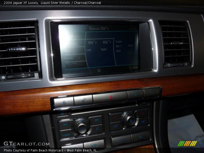 Liquid Silver Metallic / Charcoal/Charcoal 2009 Jaguar XF Luxury