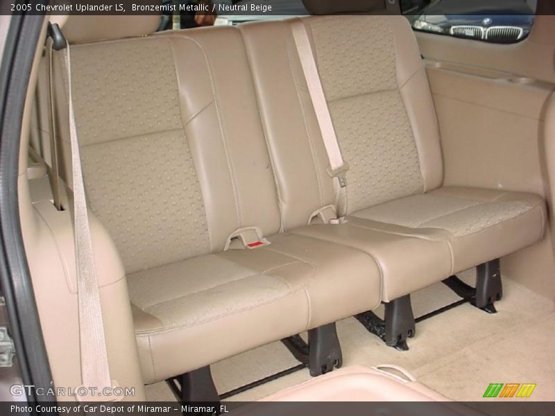 Bronzemist Metallic / Neutral Beige 2005 Chevrolet Uplander LS