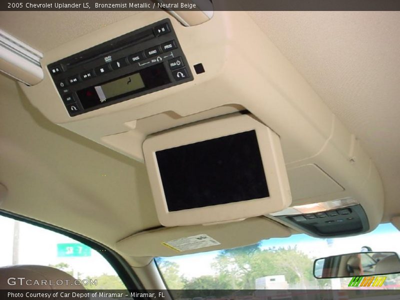 Bronzemist Metallic / Neutral Beige 2005 Chevrolet Uplander LS