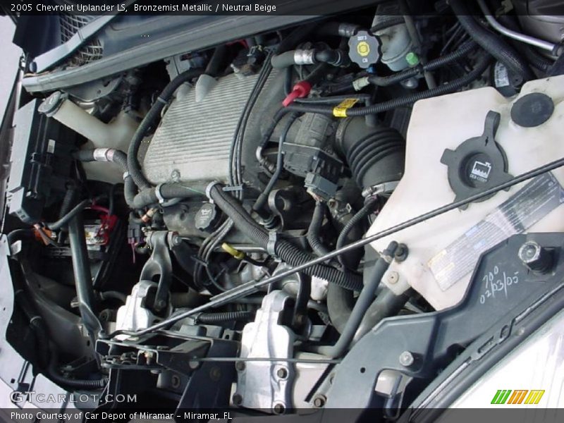 Bronzemist Metallic / Neutral Beige 2005 Chevrolet Uplander LS