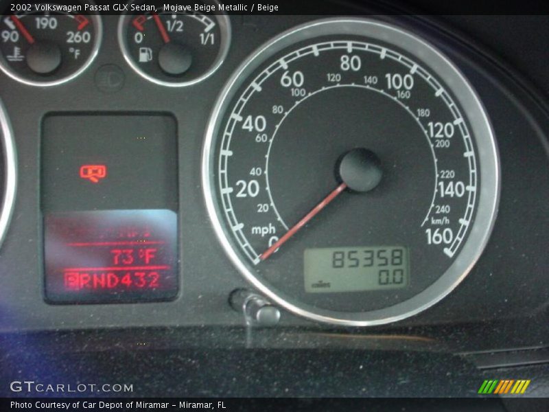 Mojave Beige Metallic / Beige 2002 Volkswagen Passat GLX Sedan