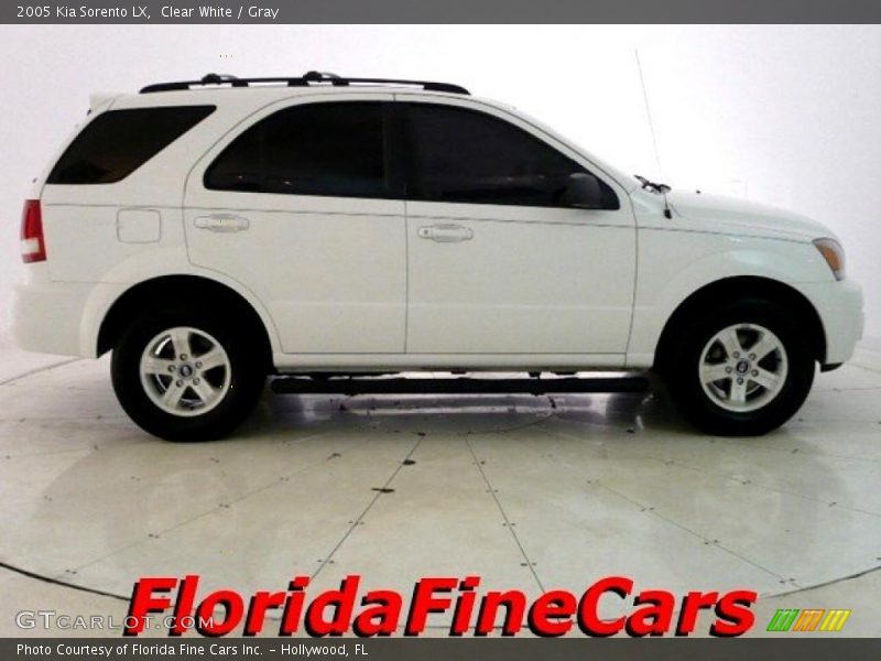 Clear White / Gray 2005 Kia Sorento LX