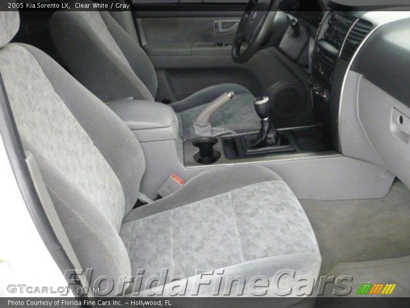 Clear White / Gray 2005 Kia Sorento LX