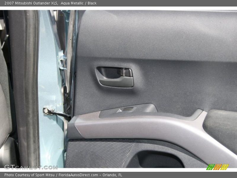 Aqua Metallic / Black 2007 Mitsubishi Outlander XLS