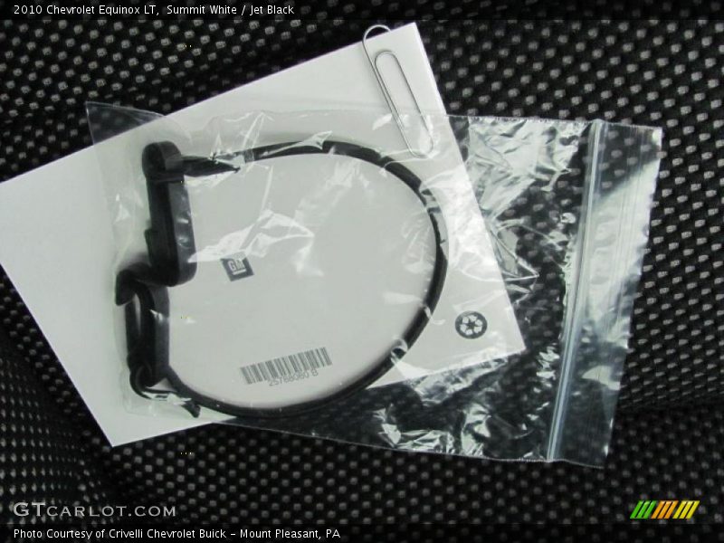 Summit White / Jet Black 2010 Chevrolet Equinox LT