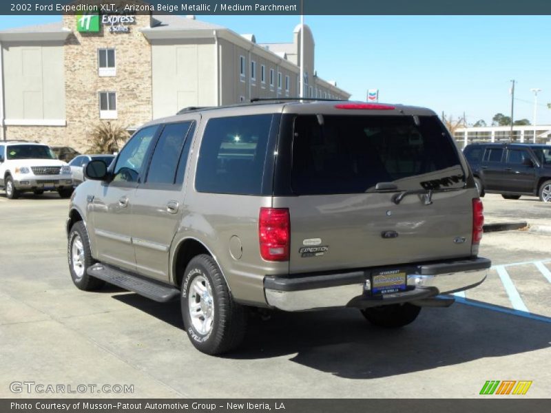 Arizona Beige Metallic / Medium Parchment 2002 Ford Expedition XLT