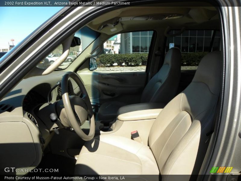 Arizona Beige Metallic / Medium Parchment 2002 Ford Expedition XLT