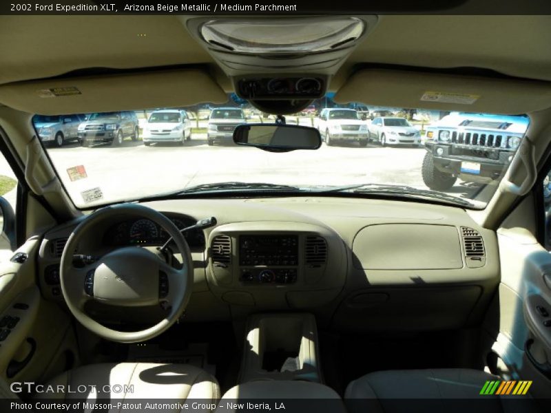 Arizona Beige Metallic / Medium Parchment 2002 Ford Expedition XLT
