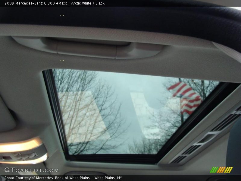 Arctic White / Black 2009 Mercedes-Benz C 300 4Matic