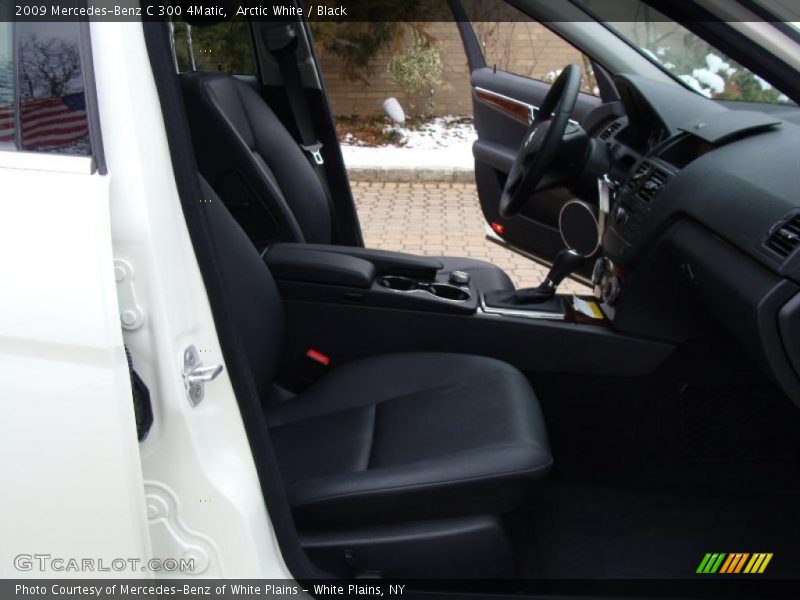 Arctic White / Black 2009 Mercedes-Benz C 300 4Matic