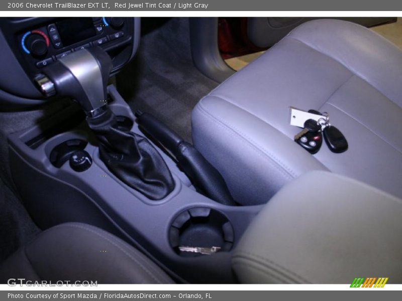 Red Jewel Tint Coat / Light Gray 2006 Chevrolet TrailBlazer EXT LT