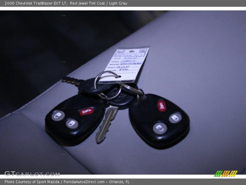 Red Jewel Tint Coat / Light Gray 2006 Chevrolet TrailBlazer EXT LT